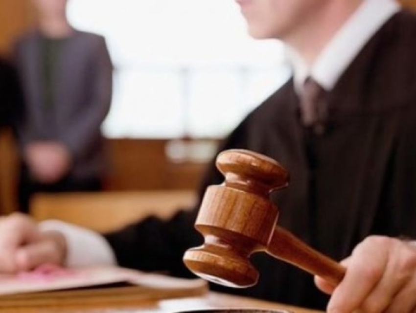 Женщина помогла устроиться знакомой в Дубай проституткой