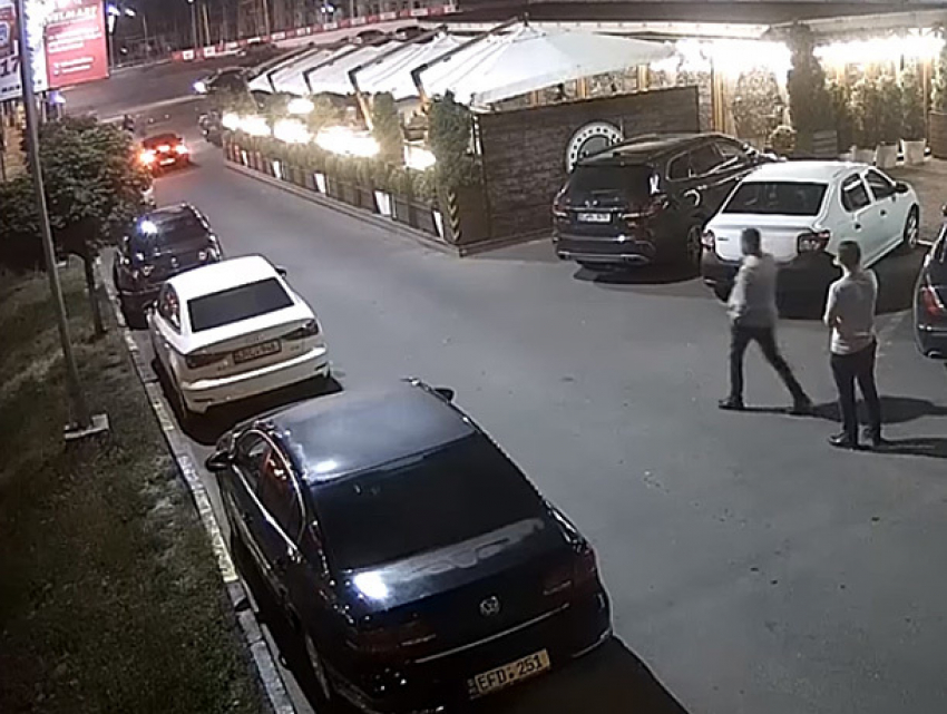 Смертельное избиение мужчины у ночного клуба в Кишиневе попало на видео 