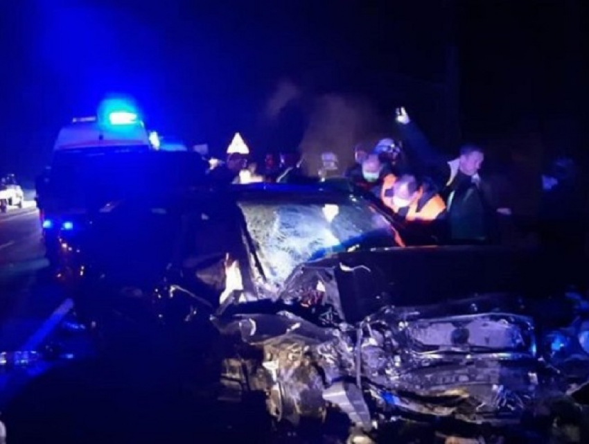 Жуткая авария под Кэприяной - столкнулись два Mercedes, двое детей в реанимации и погиб мужчина