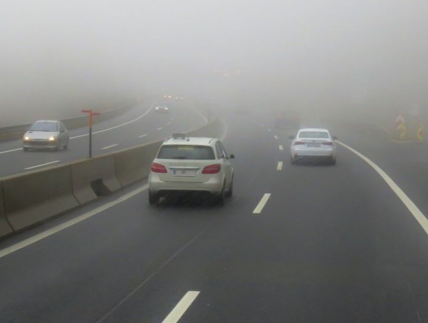 Утром движение по Молдове было затруднено из-за тумана