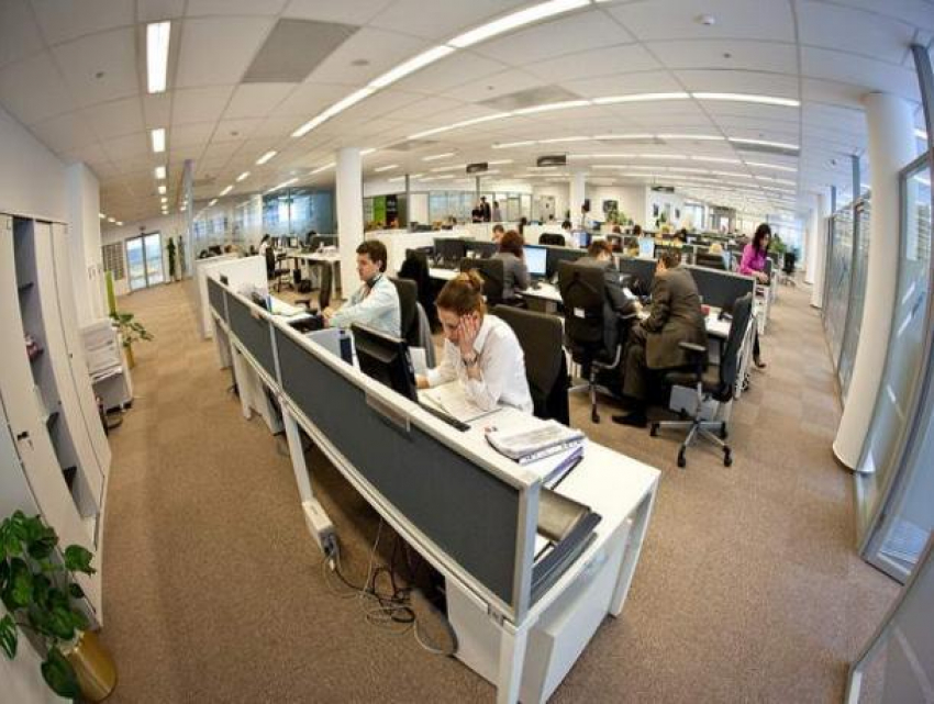 Филип расширил полномочия: правительство будет назначать руководителей крупных компаний 