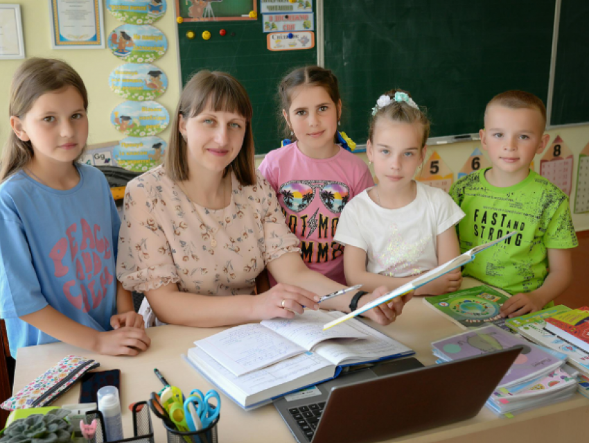 В Молдове отменяют справки за пропуски в школах: ученики 1–9 классов смогут объяснять отсутствие без документов