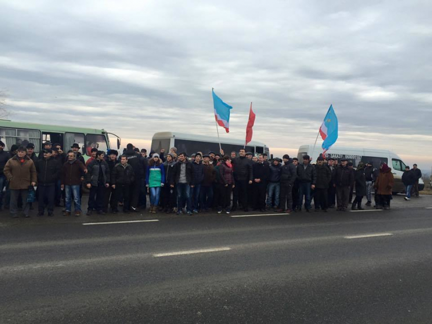 Жители Гагаузии массово едут в Кишинев требовать досрочных выборов 