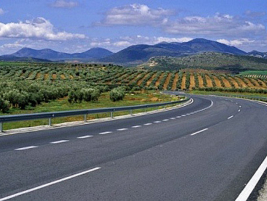 Чем чаще ездишь - тем больше платишь: система оплаты национальных дорог в Молдове