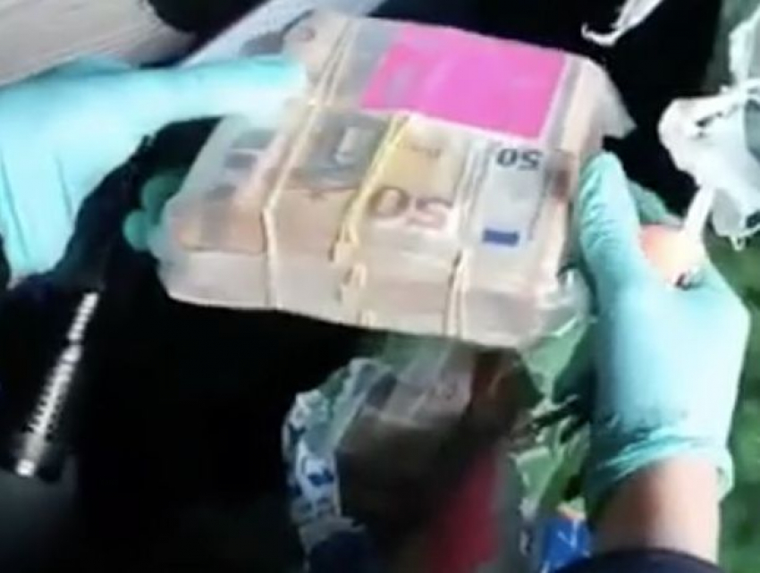 Грузовик с сюрпризом: обнаружен еще один тайник с деньгами в тягаче, перевозившем через границу более полутора миллионов евро