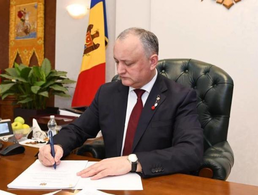 Игорь Додон поздравил Владимира Зеленского с инаугурацией