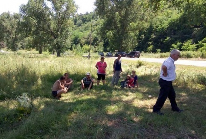 Отца детей, утонувших в озере в коммуне Чореску, привлекут к уголовной ответственности