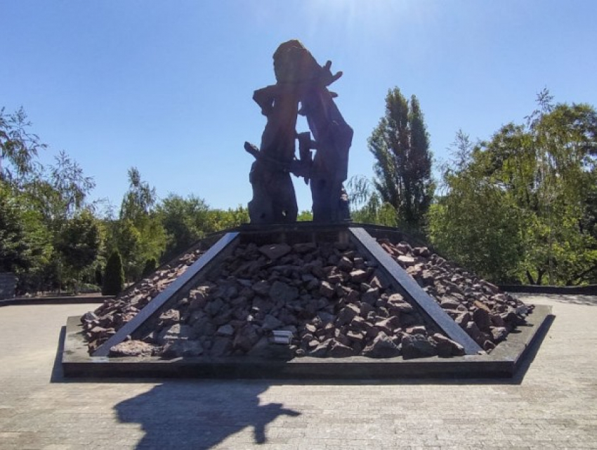 У памятника «Жертвам фашизма» в Кишиневе появилась охранная зона