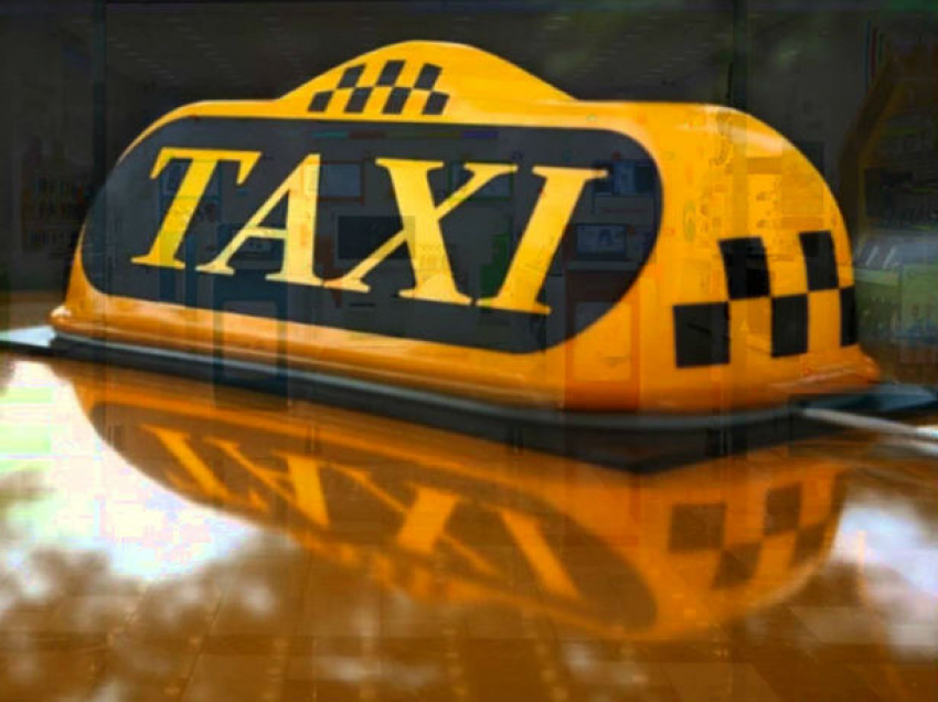 Наглого водителя Яндекс.Такси, выгнавшего из машины пассажирку, быстро наказали