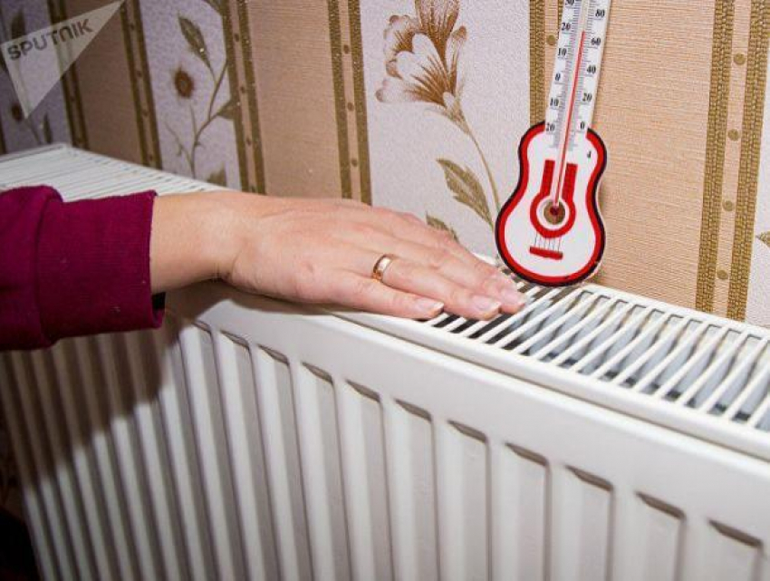  Жильцы многоквартирных домов недовольны тем, что получили отопление слишком рано 