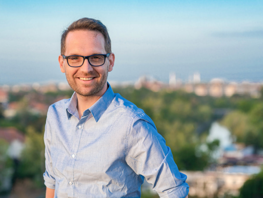 Доминик Фриц: Победа PAS - это победа демократии над давлением Москвы