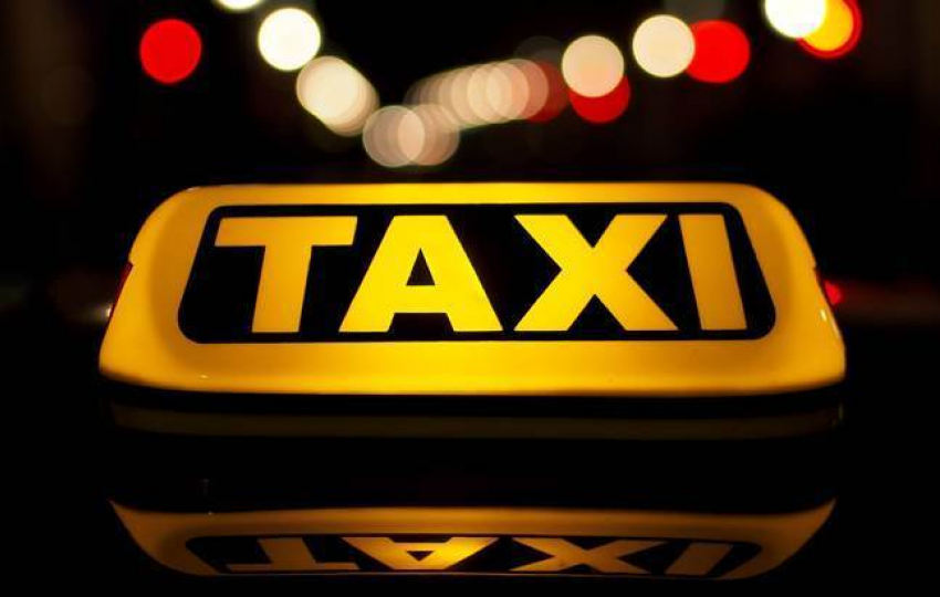Пассажиры такси в Молдове с октября смогут оплачивать поездку только при выдаче чека