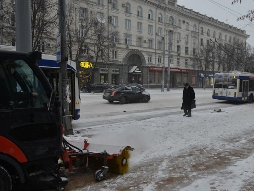 Важнейший выезд из Кишинева перекрыли из-за снегопада