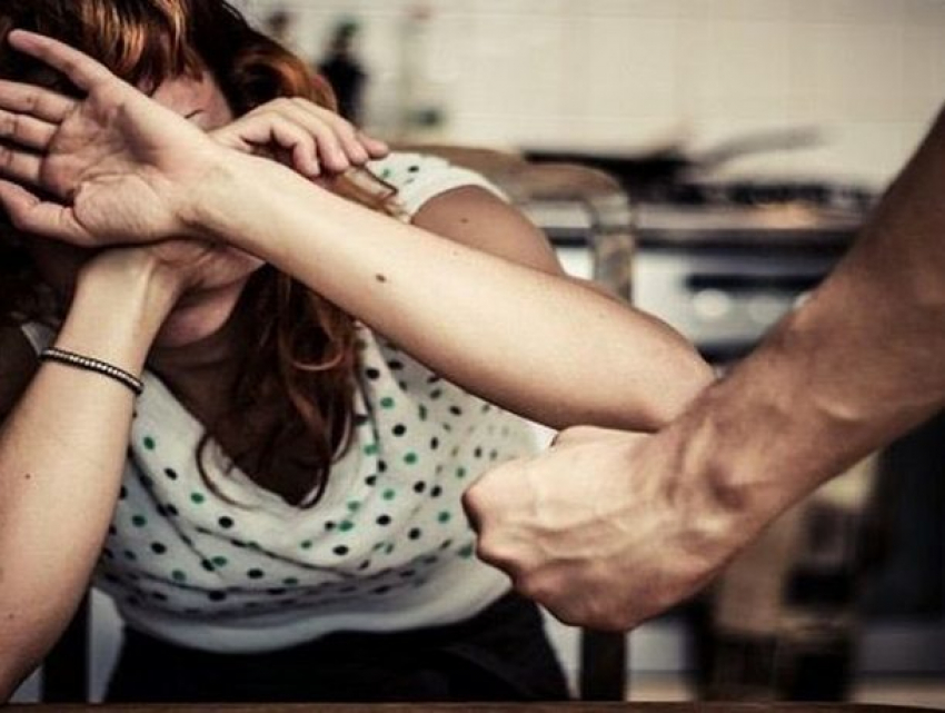 Решение суда позволило уйти от наказания семейному тирану в Бельцах