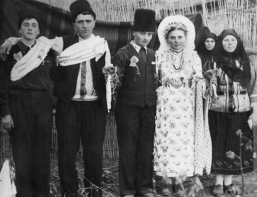 Старинные фотографии молдавских свадеб оказались в библиотеке ЮНЕСКО
