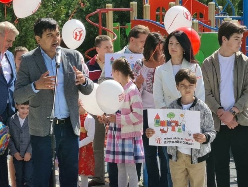 Блок ПКРМ-ПСРМ запустил кампанию «Неделя семьи»