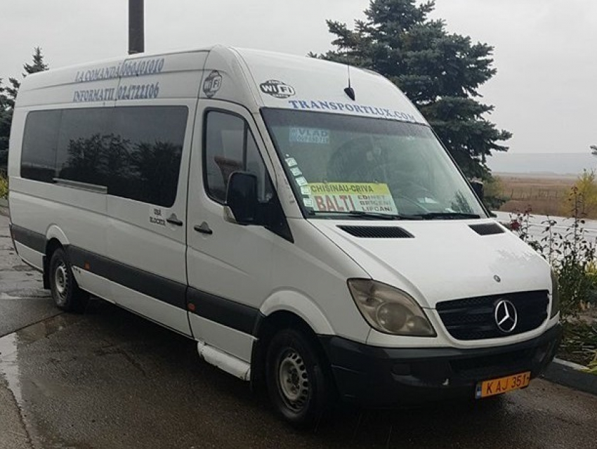 Полицейские спасли пассажиров микроавтобуса Кишинев  - Бельцы от страшной трагедии