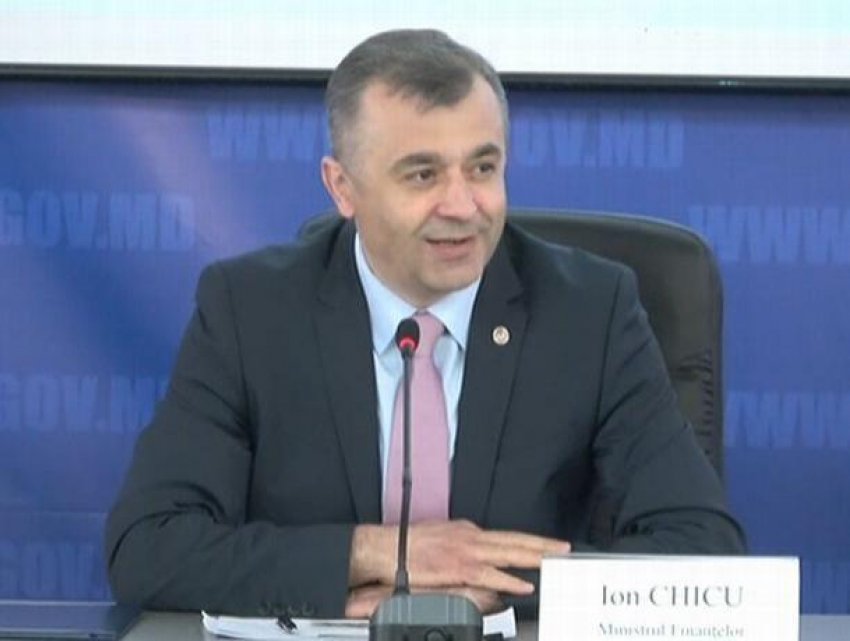 Министр финансов высмеял опасения, что правительству придётся одалживать деньги для выплат пенсий и зарплат