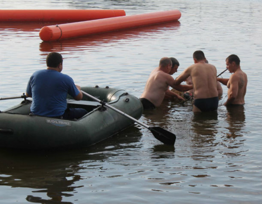 Трагедия на пляже в Одесской области: девушка погибла при спуске с водной горки