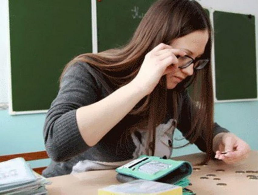 Учителя обвинили правительство Молдовы в обмане с обещанной помощью