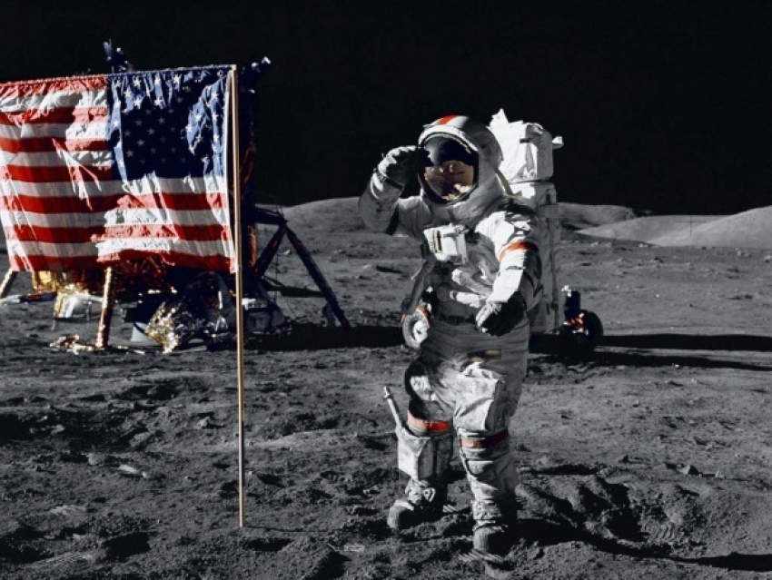«Роскомсос» отправит россиян на Луну и проверит наличие там «американского следа»