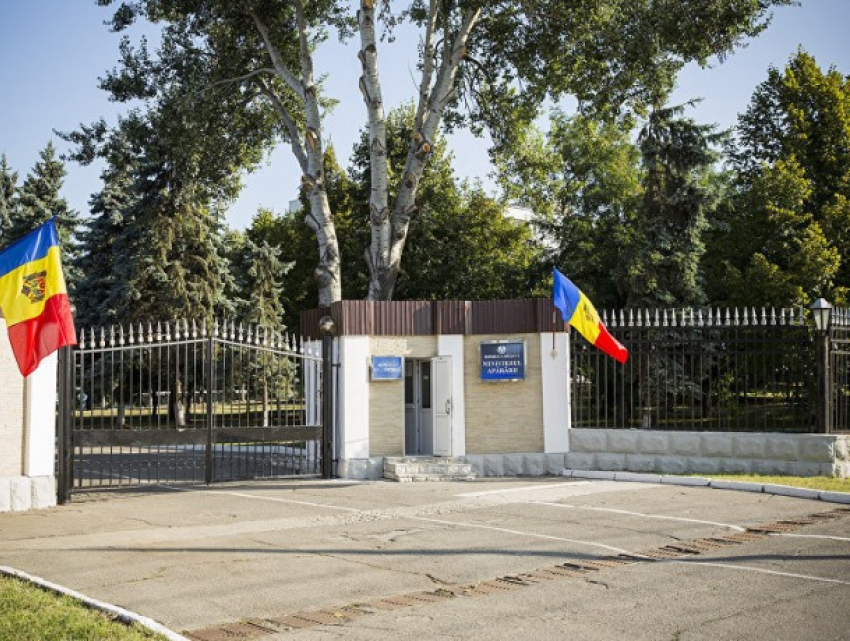 Две сотрудницы Минобороны заразились коронавирусом