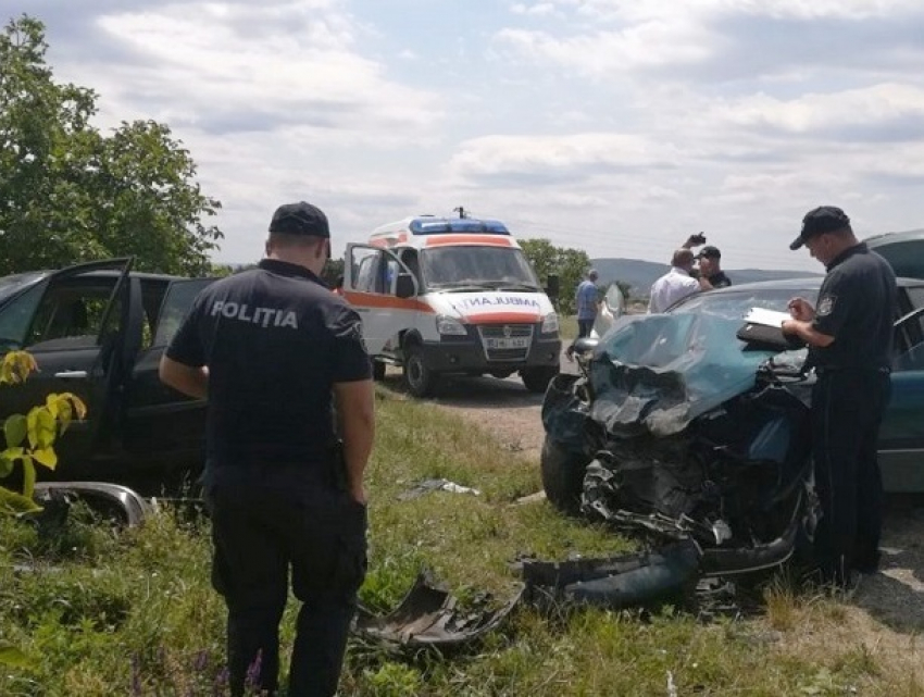 В жуткой аварии в Сынжерей пострадали шесть человек, двое из них – дети