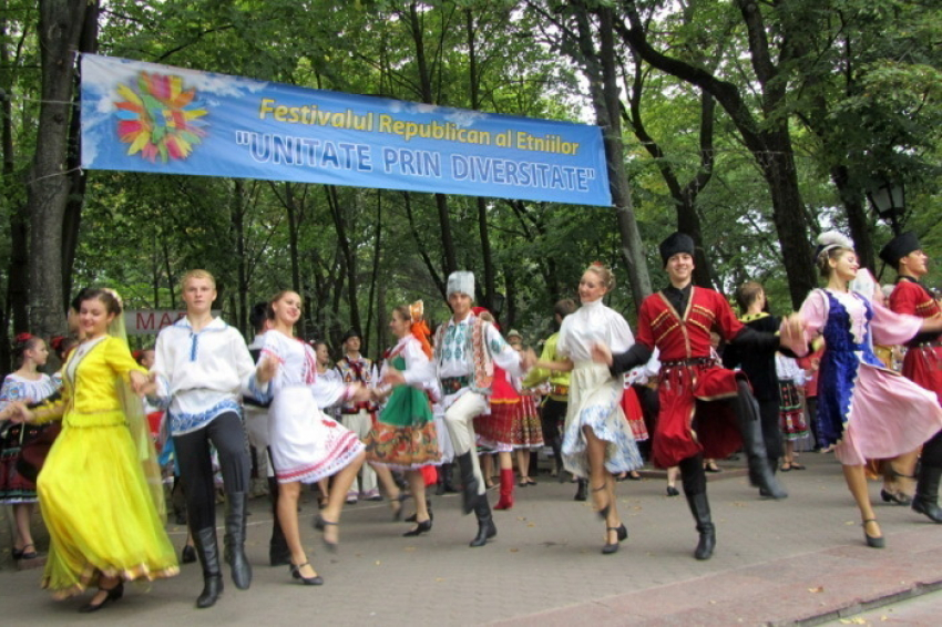Из-за протестов в Кишиневе отменили Этнокультурный фестиваль 