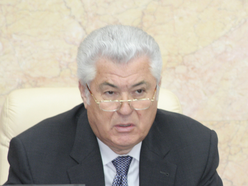 Воронин косвенно поддержал кандидатуру Додона и в пух и прах раскритиковал Санду