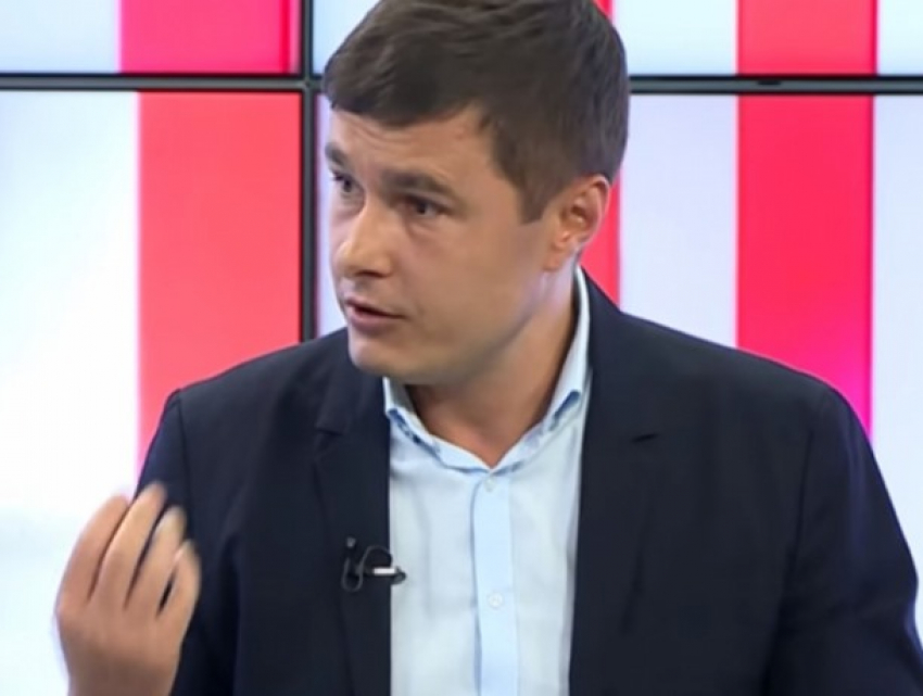 Министр юстиции хочет привлечь к ответственности юриста, угрожавшего работнику ресторана