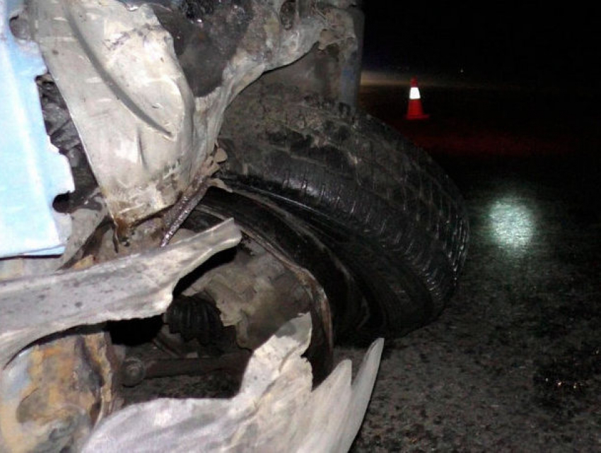 Авария в Слободзейском районе: легковушка перевернулась после столкновения с микроавтобусом
