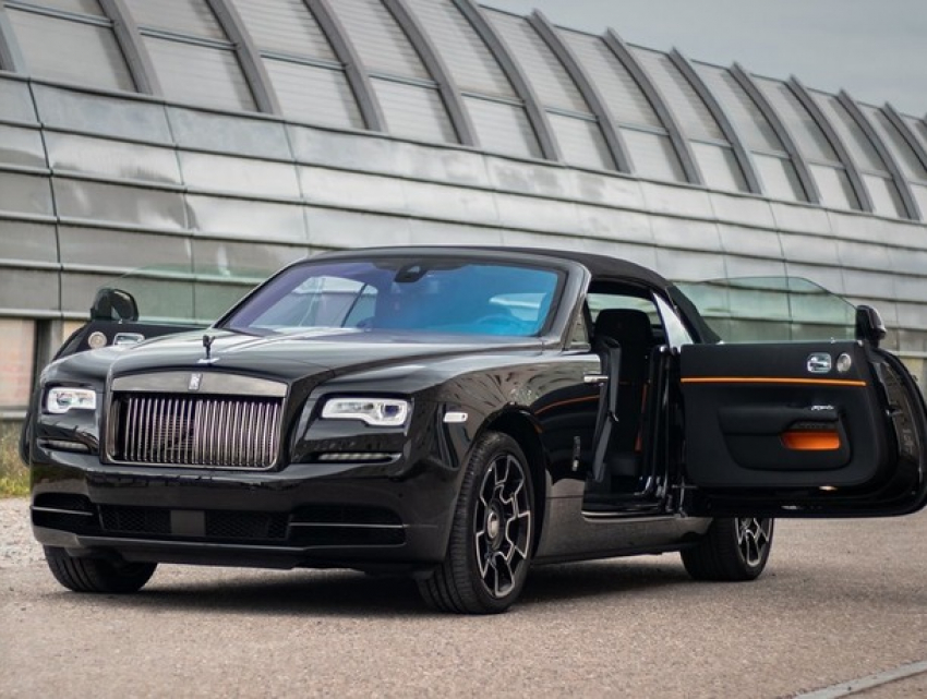 «Черный автокоридор»: Молдова оказалась в схеме поставок дорогих авто в Россию