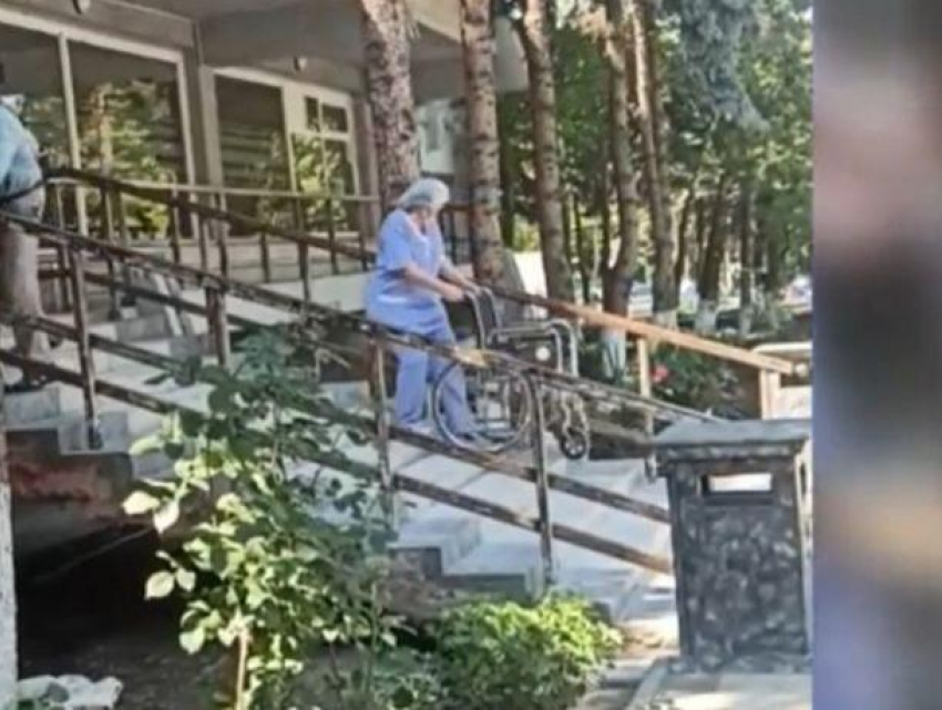 В первой бельцкой больнице отсутствуют должные условия для колясочников