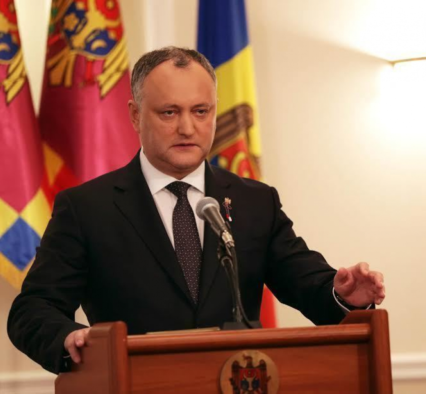 Додон не намерен подчиняться запрету правящего альянса на поездки молдавских чиновников в Россию