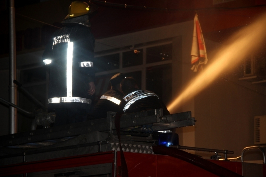У пожарных есть три версии возникновения возгорания на Центральном рынке