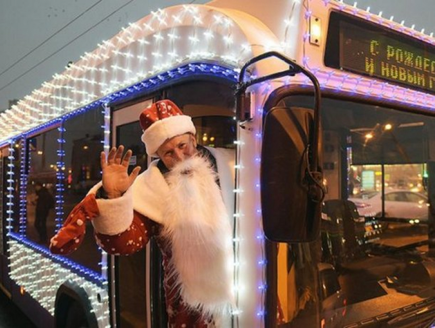 Общественный транспорт в новогоднюю ночь будет работать по продленному графику