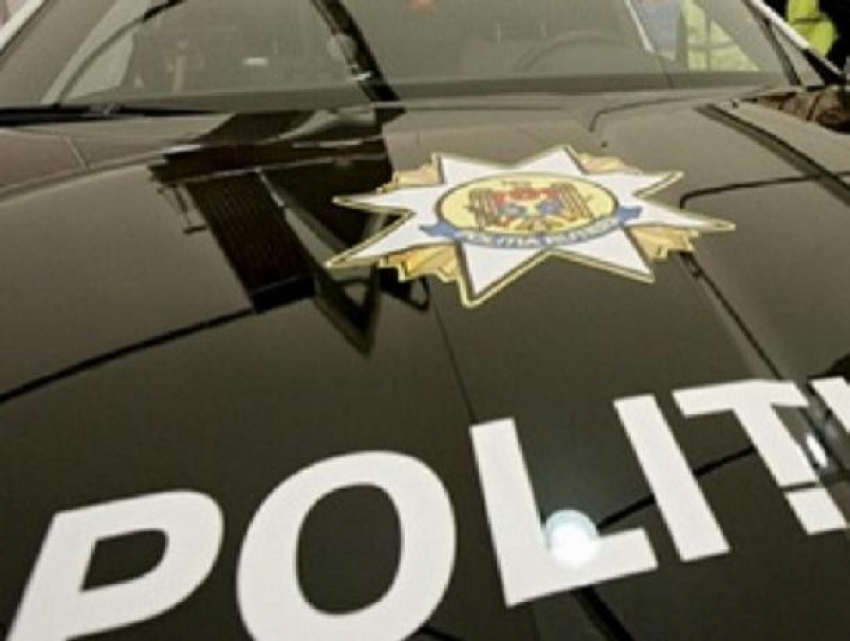 «Вымогали 300 евро у пьяного водителя» - задержаны двое коррумпированных полицейских