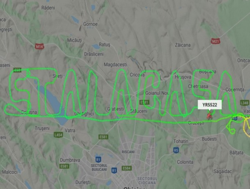 "Сидите дома» - маршрут самолета над Кишиневом превратился в надпись