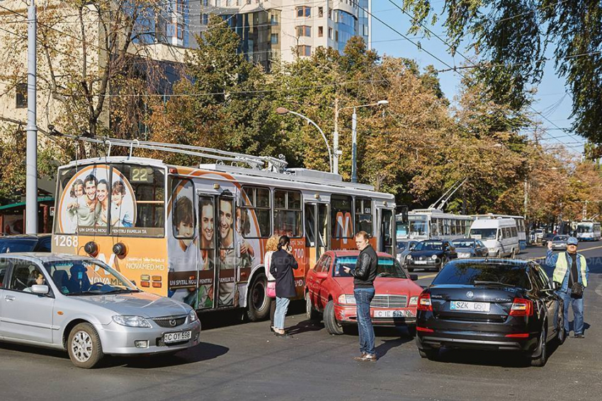 Авария на бульваре Штефана чел Маре спровоцировала серьезную пробку  