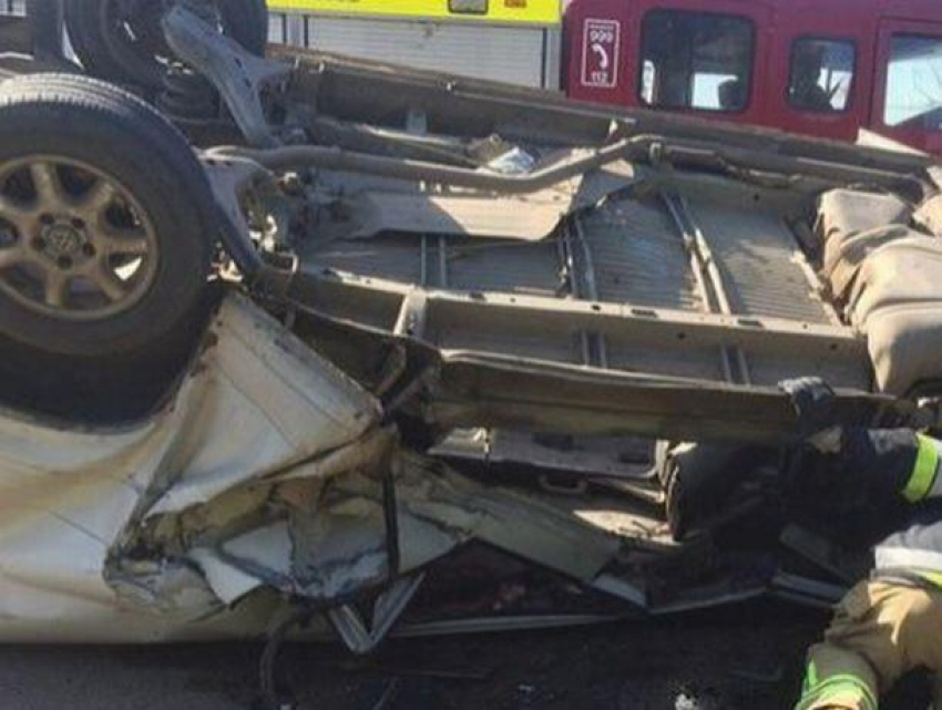 В Единецком районе отцепившийся от грузовика прицеп привел к страшной трагедии - один человек погиб, двое в реанимации