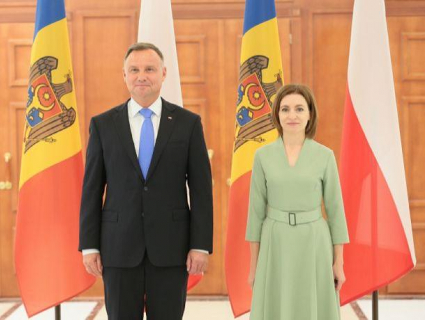 Во время встречи с Дудой Санду подтвердила намерение Молдовы участвовать в проектах, направленных против России