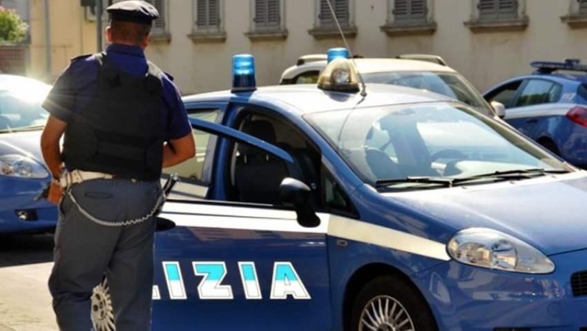 Итальянская полиция арестовала трех молдаван, заметив в рюкзаке одного из них руль