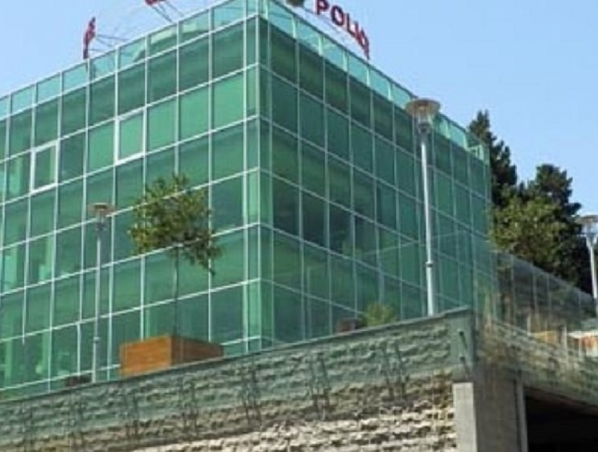 В Кишиневе появился стеклянный полицейский участок