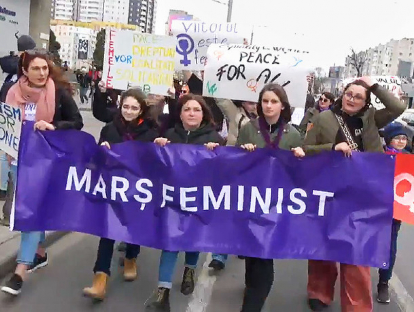 8 марта в Кишиневе: феминистский марш, благотворительный забег, театр и концерты