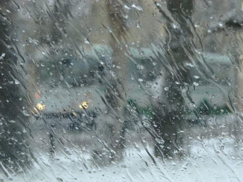 В пятницу на Молдову обрушатся мокрый снег и шквалистый ветер 