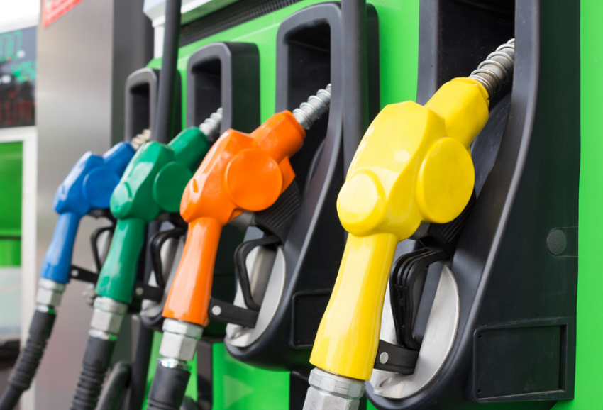 Новые цены от НАРЭ: и бензин, и дизтопливо дешевеют
