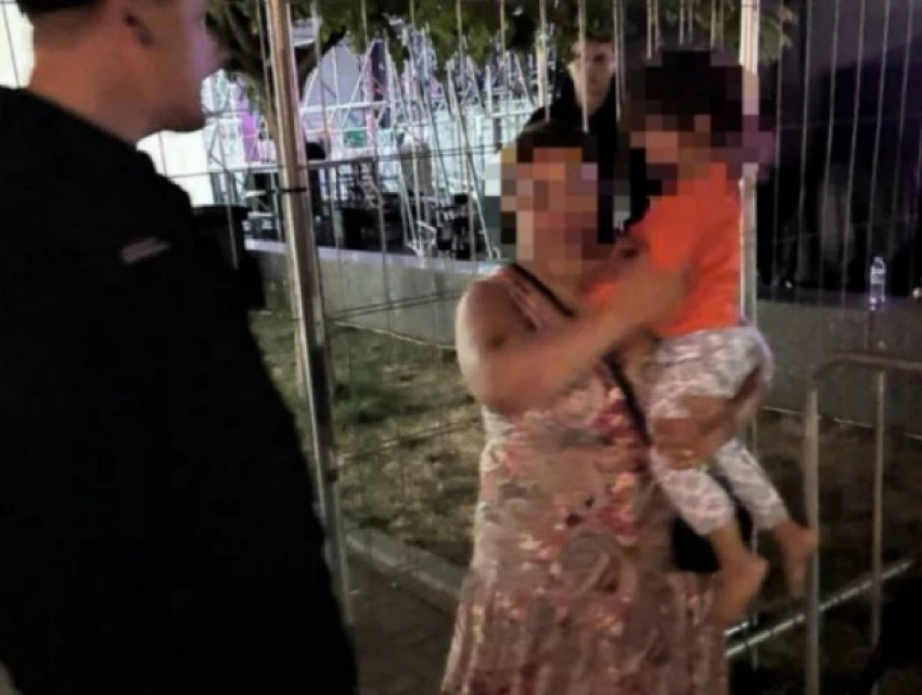 Во время празднования Дня независимости потерялись двое детей: карабинеры оперативно нашли их и вернули родителям