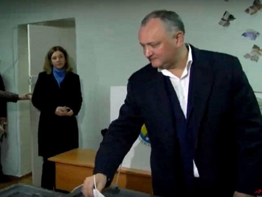 Сегодня на референдуме жителям Кишинева нужно поставить точку, - Игорь Додон 