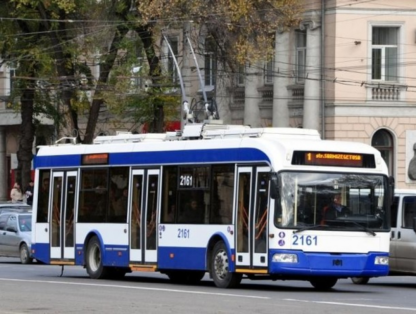 Граждане Украины почему-то бесплатно ездят в кишиневских троллейбусах