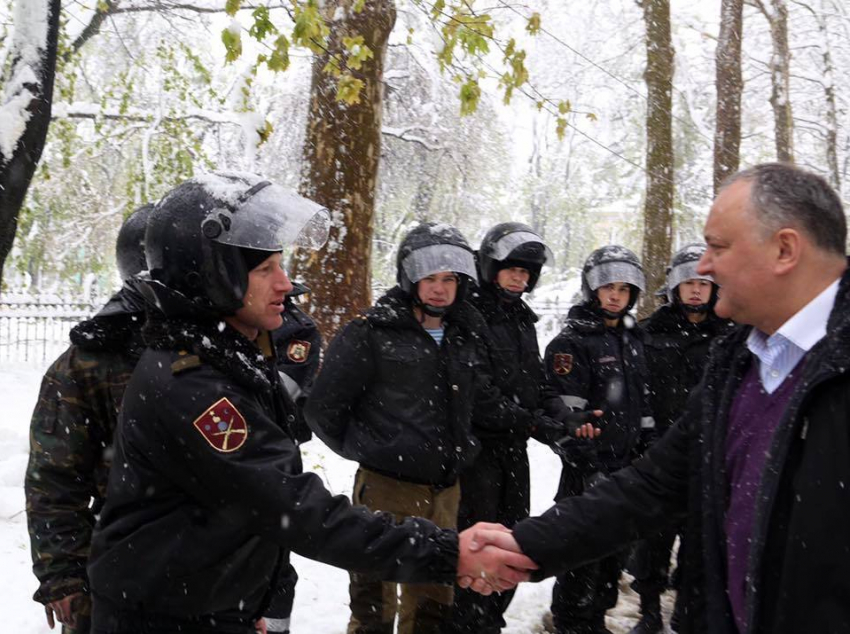 Президент подвел итоги тяжелого дня и поблагодарил всех за участие 